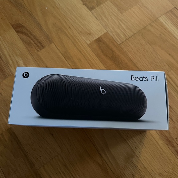Beats Pill Portable Speaker - Black - Picture 1 of 2